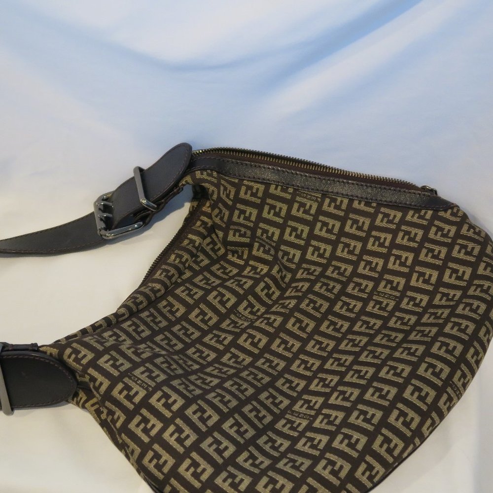 Authentic Vintage Fendi Zucca Oyster Shoulder Bag (Pre-owned)